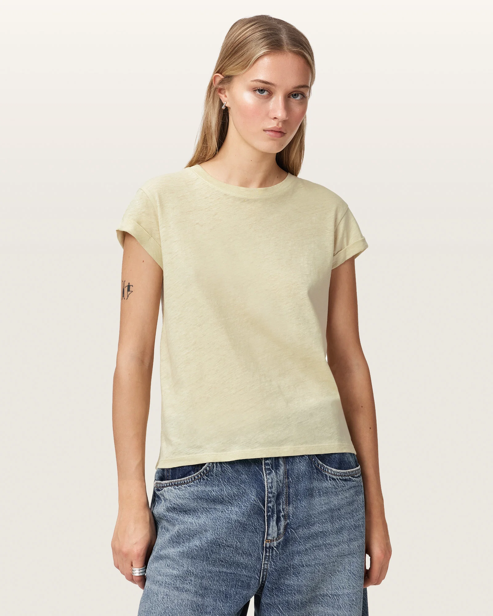 Anna Tee